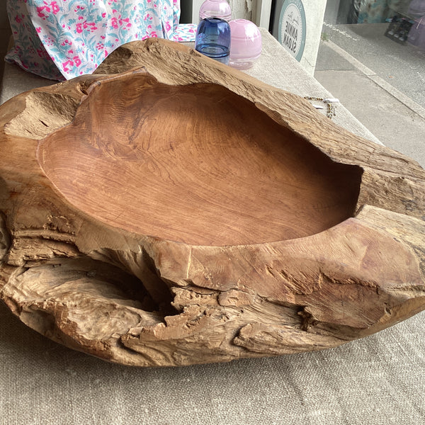 DT-22 - Extra large, rough hewn wooden dish
