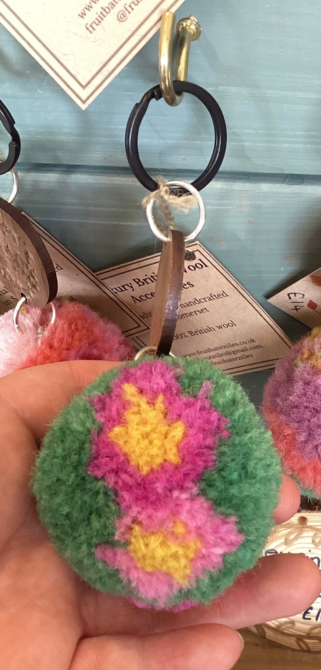 FLT-POMKR2 - pom-pom-keyring