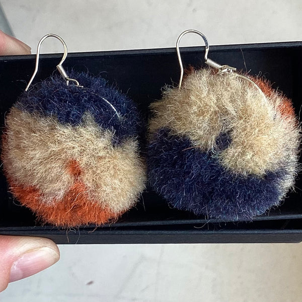 FLT-POMEA3 - pom-pom-earrings-2