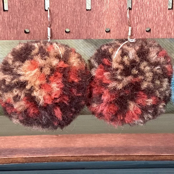 FLT-POMEA1 - pom-pom-earrings-4
