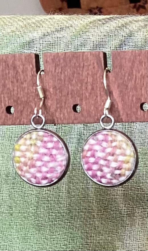 FLT-SMLEA2 - magnolia-plaid-handwoven-british-wool-small-earrings