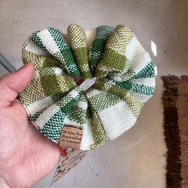 FLT-LGSCR3 - snowdrop-handwoven-british-wool-scrunchies