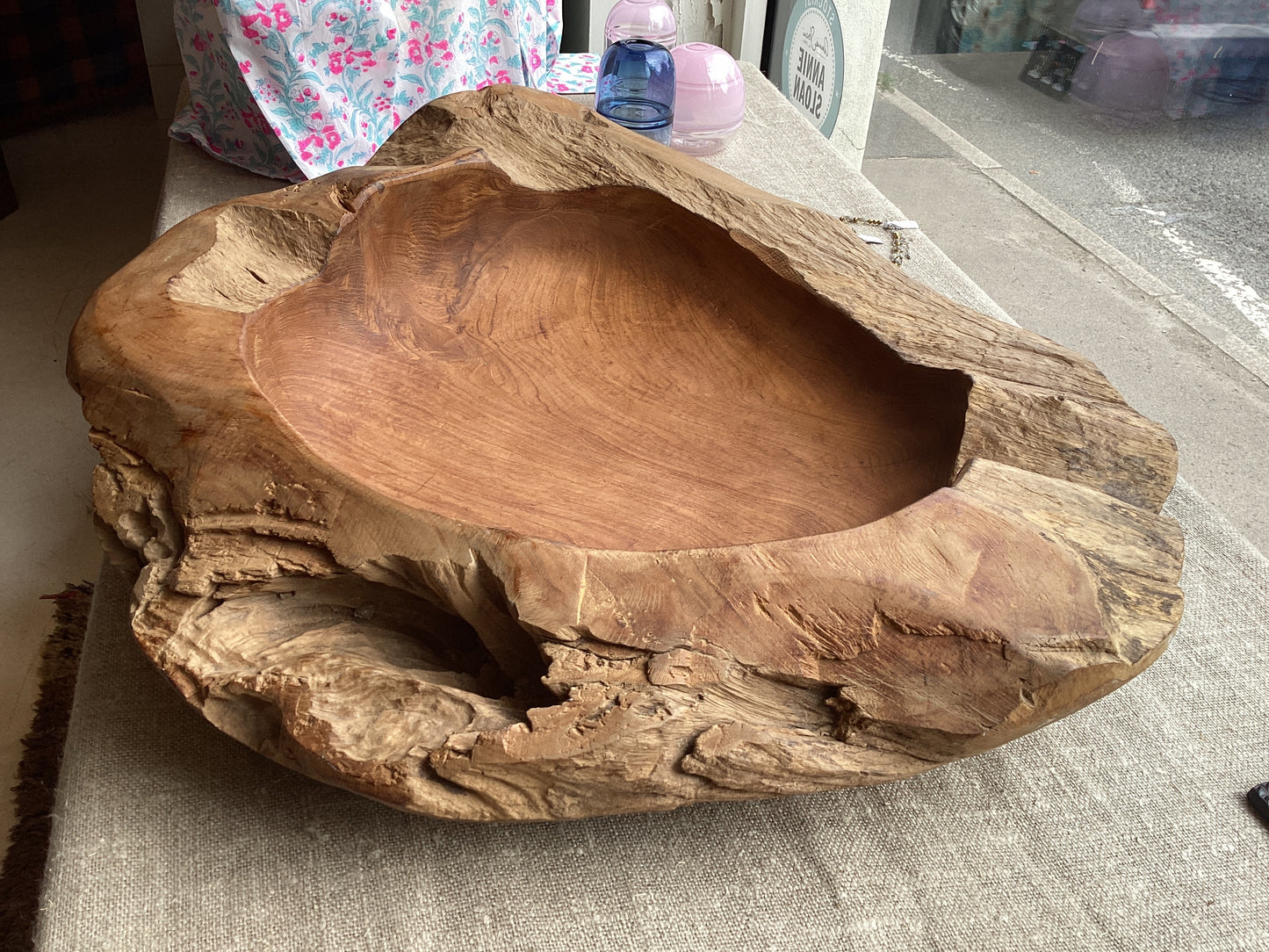 DT-22 - Extra large, rough hewn wooden dish
