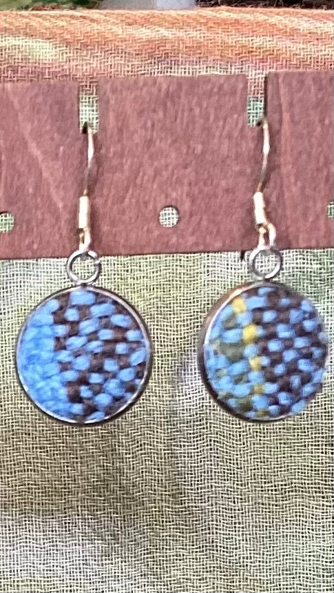 FLT-SMLEA1 - spring-on-the-avenue-plaid-handwoven-british-wool-small-earrings
