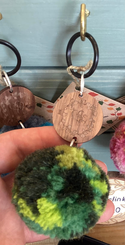 FLT-POMKR2 - pom-pom-keyring