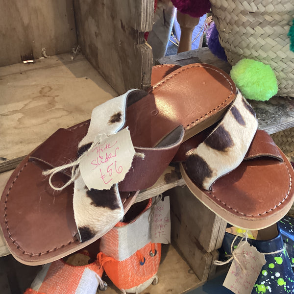 CHS02 - Cow hide/leather slider